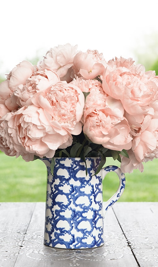 Love this gorgeous Tory Burch vase